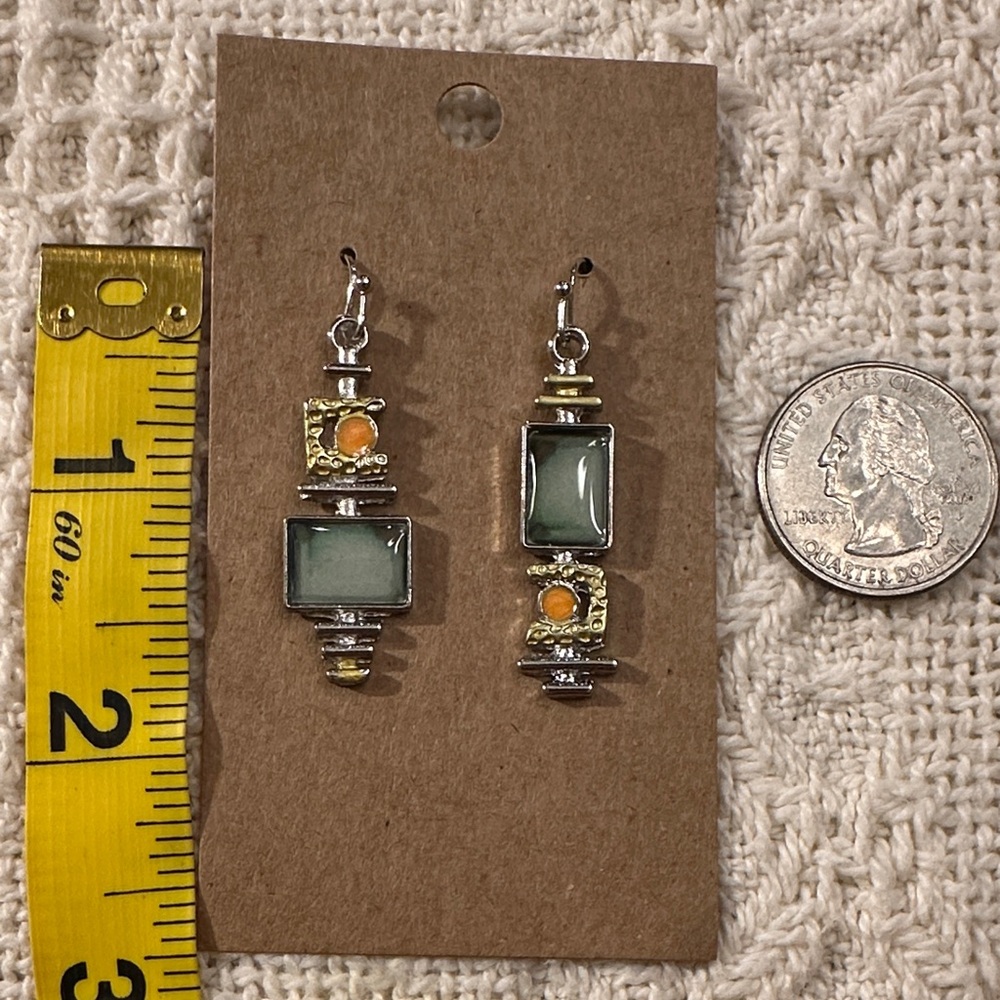 Metal and Resin Earrings - Picture 4 of 5